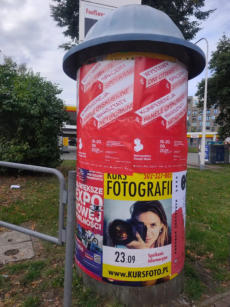Plakatowanie Katowice: wystawa „Znamy się od dawna i mamy na to papiery”